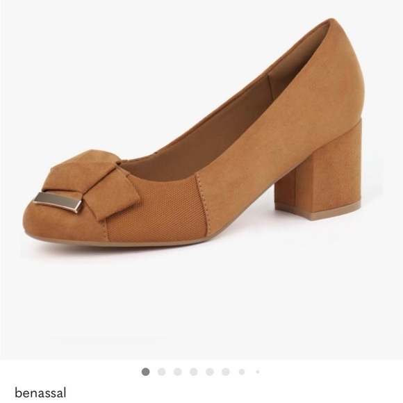 Benassal Elegant Tan Block Heel Pumps - Picture 2 of 6